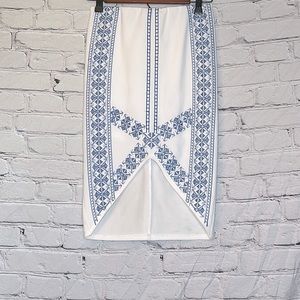 Lulumari Blue & White Pencil Embroidered Skirt Size Small Excellent Condition